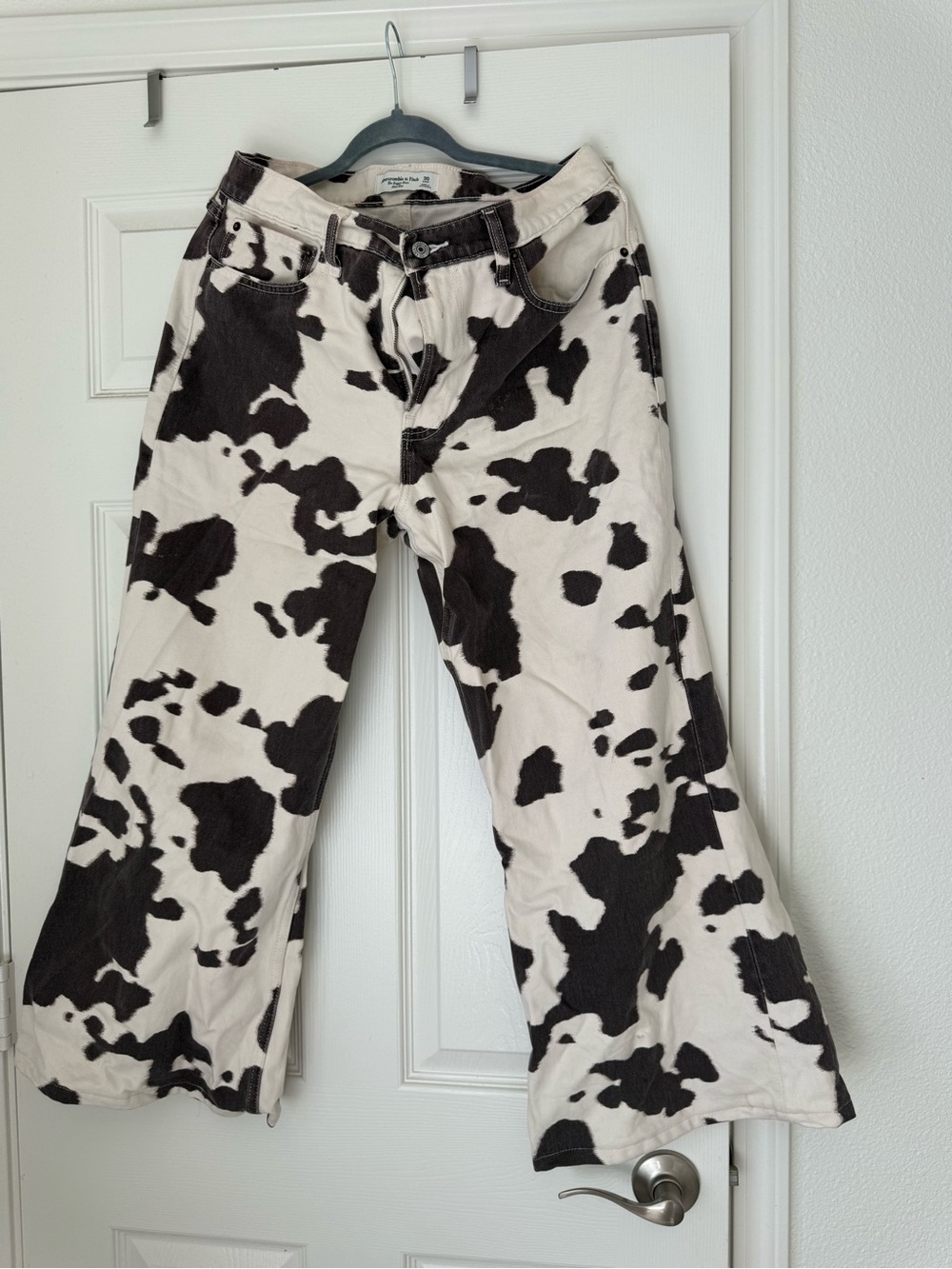 Abercrombie & Fitch Cow-Print Wide-Leg Jeans - Brown & White